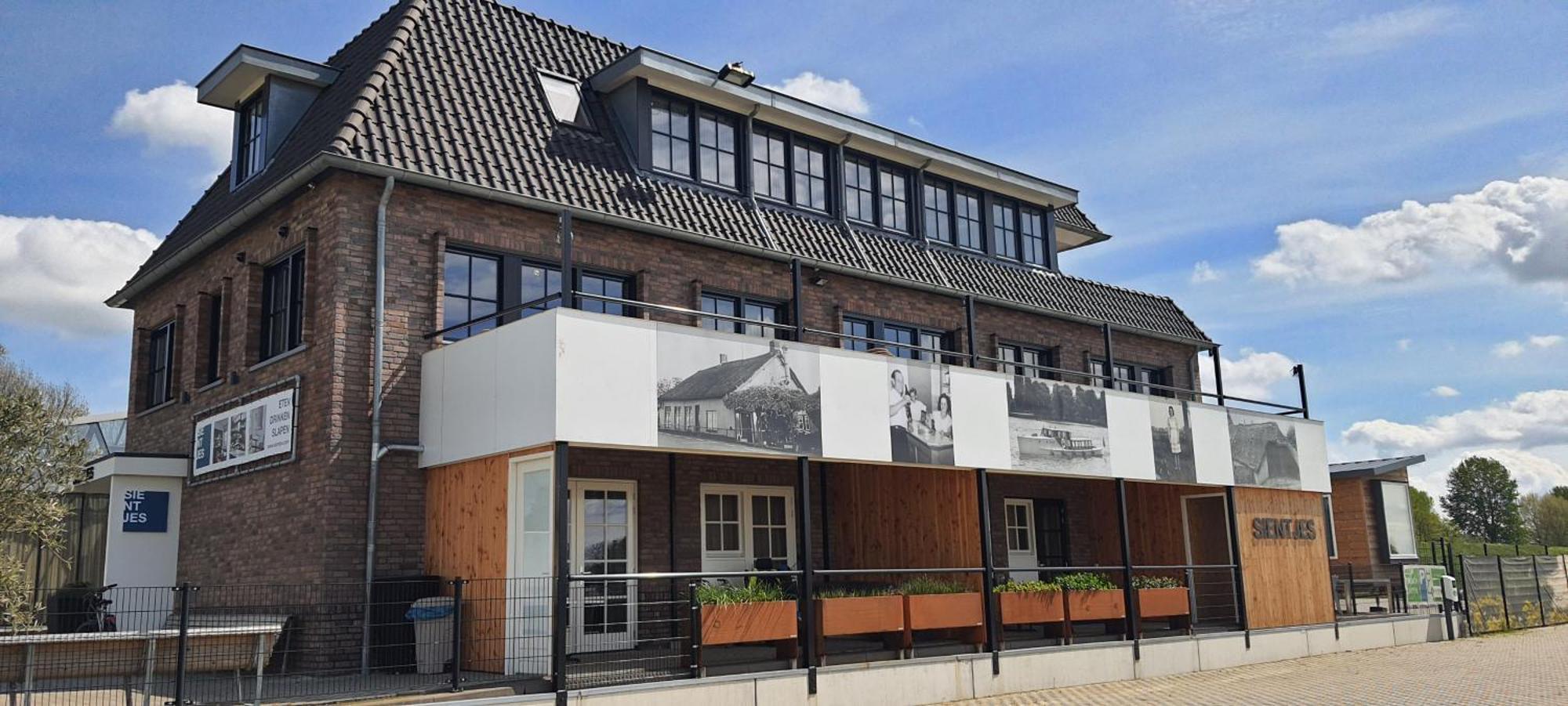 Sientjes Boetiekhotel Kerkdriel エクステリア 写真